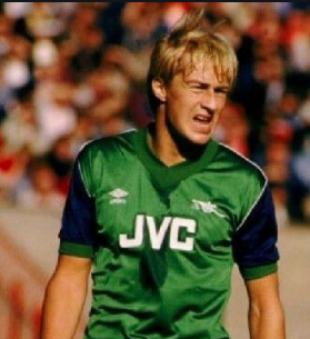 REWIND: On this day in 1982 Lee Chapman made his bow for Arsenal - Highbury Librarian recalls the striker in three acts